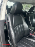 černé kožené sedačky / sedan - ORIGINÁLNÍ DÍL